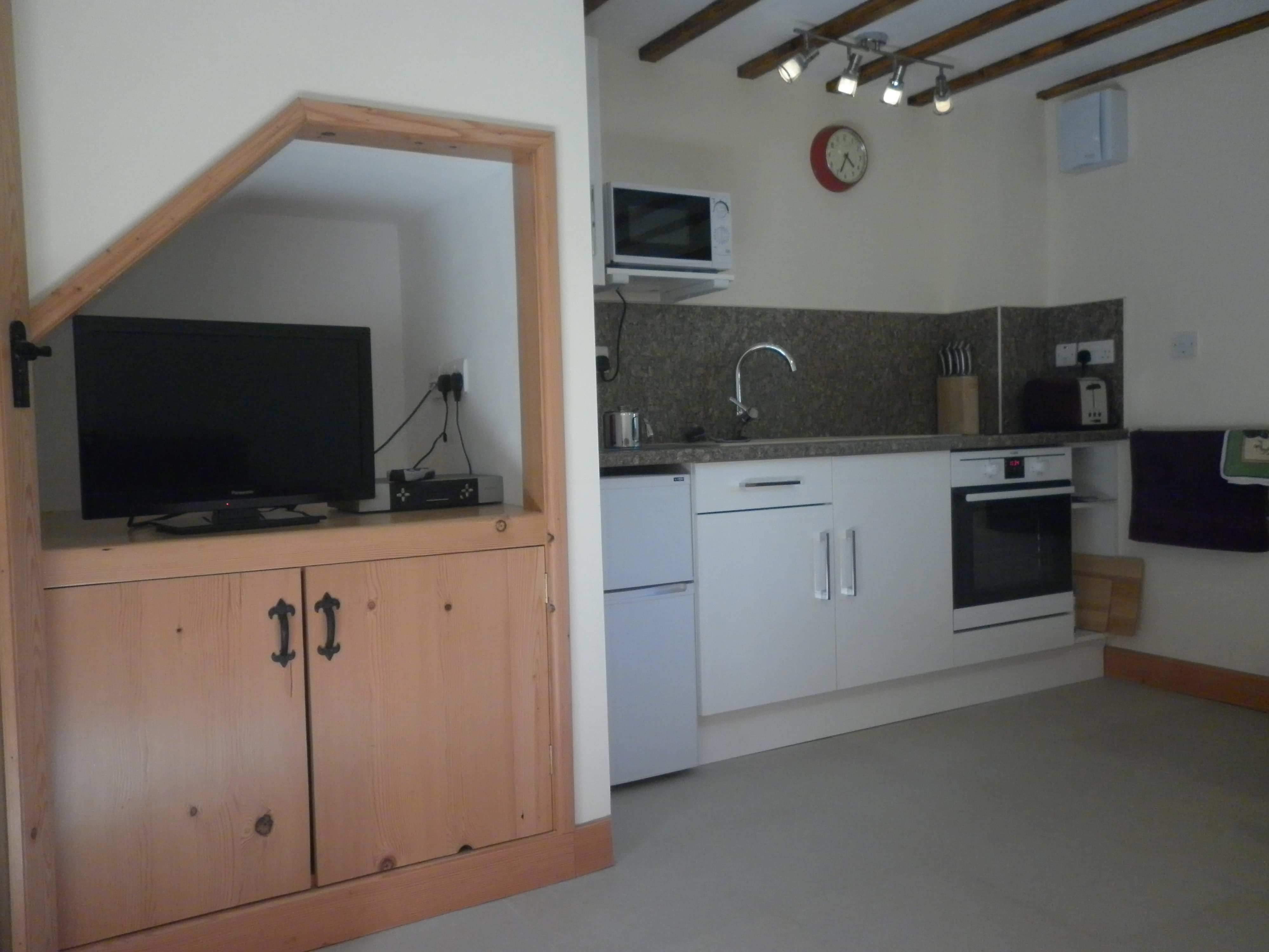 Lind End Kitchen