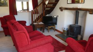 Comfortable Cottage Lounge